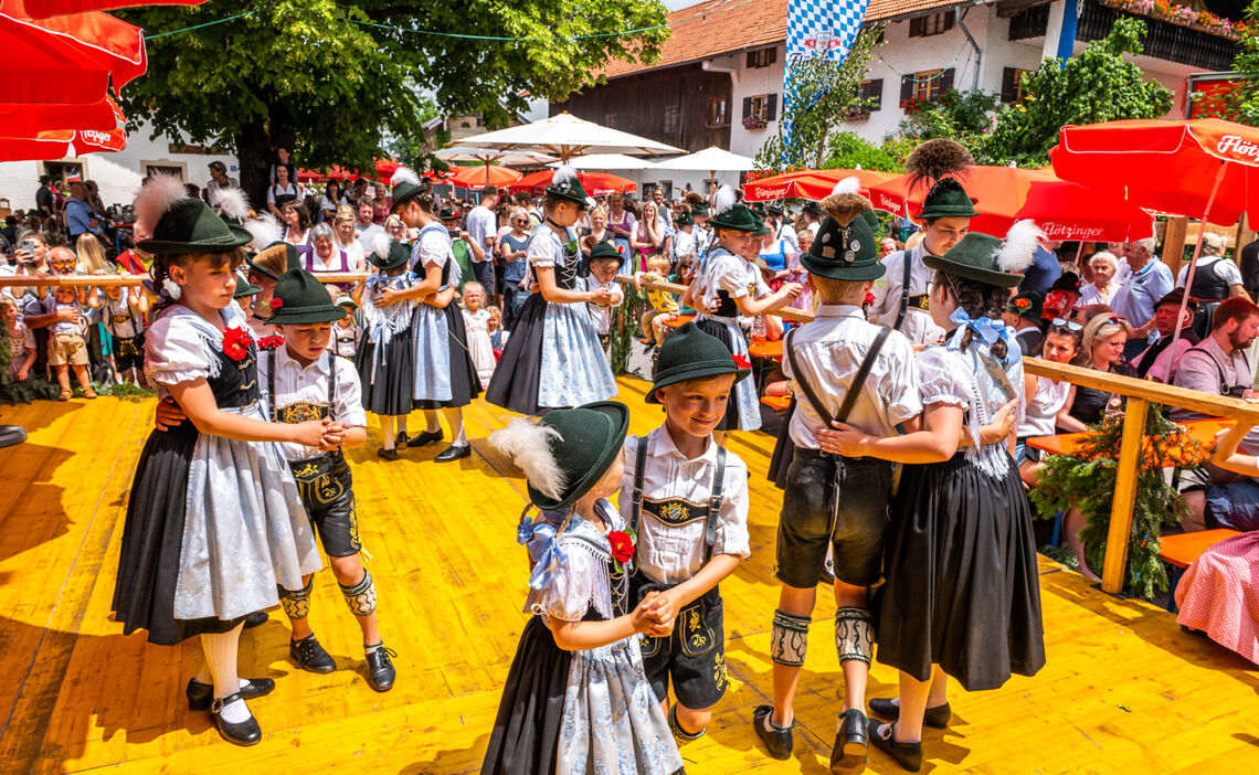 Trachtenkinder