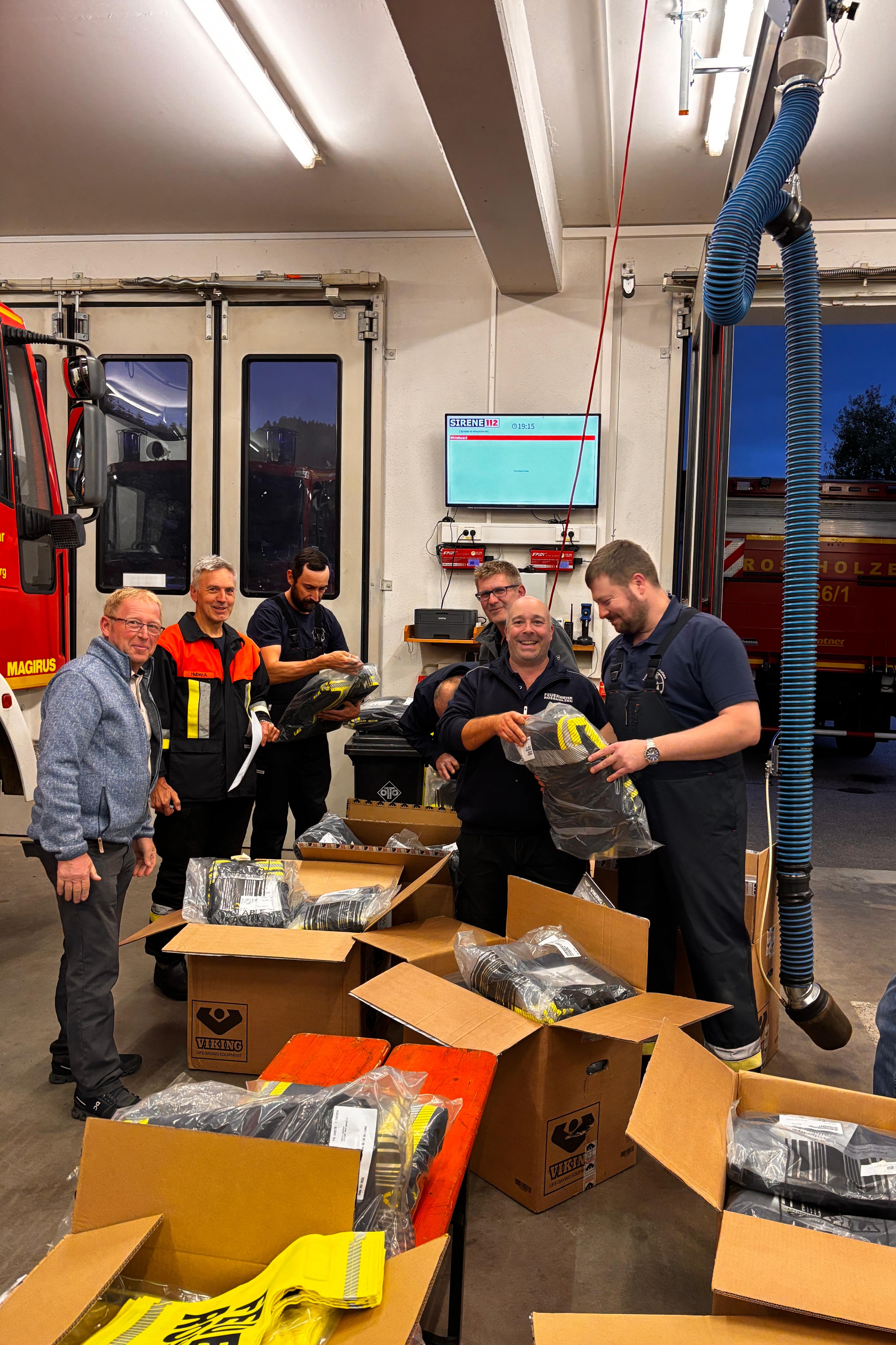FFW Roßholzen neue Einsatzkleidung