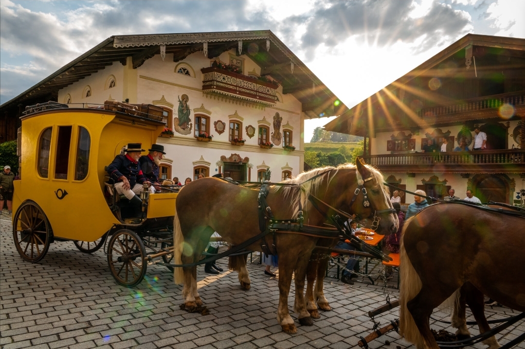 Ankunft der Postkutsche in Törwang