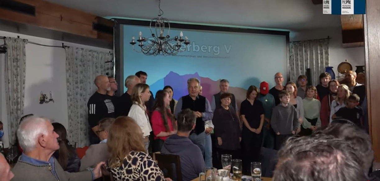 Blick in das Gasthaus Zur Post  in Törwang