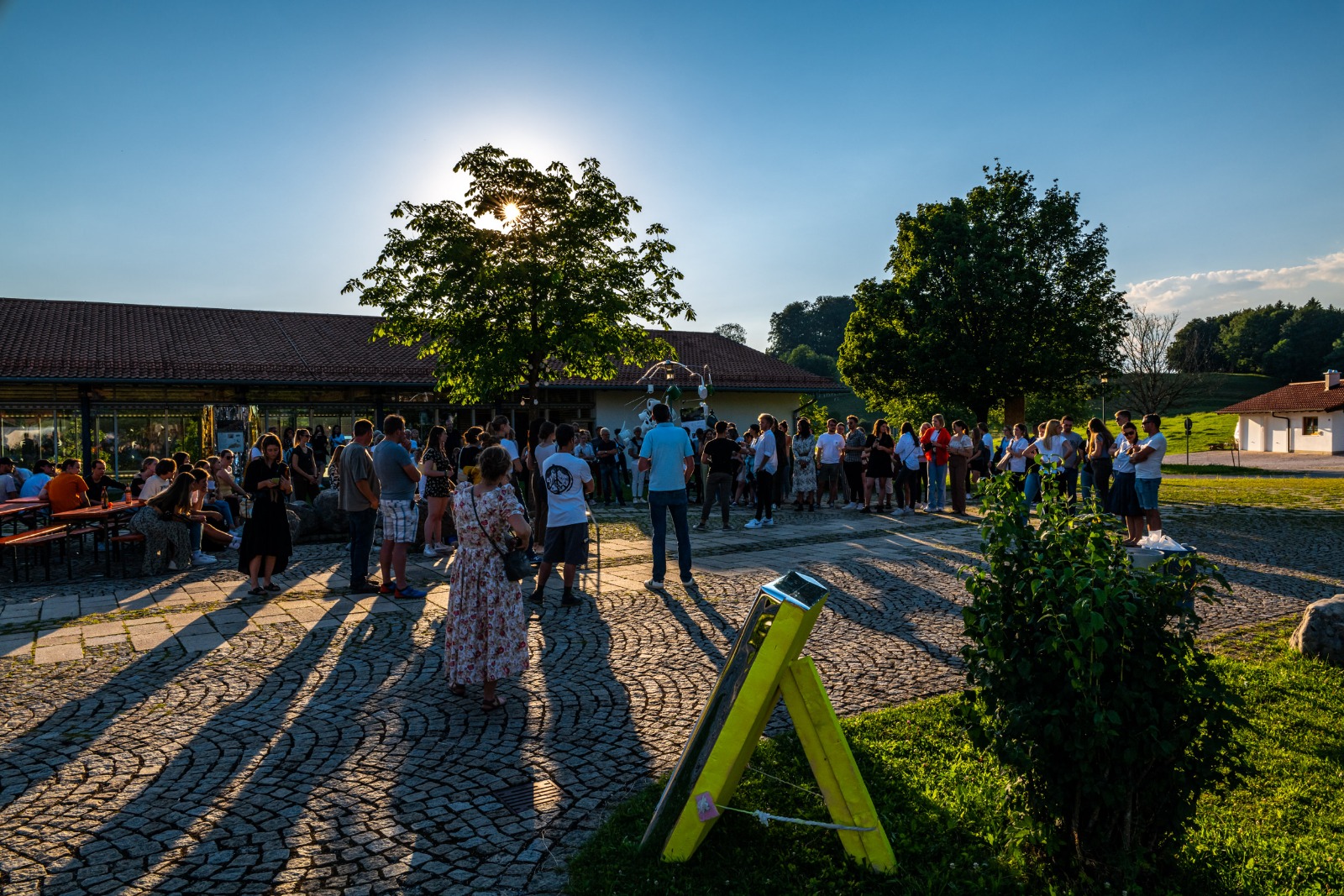 TH 2 Samerberger Grundshcule Ausstellungseröffnung Rainer Nitzsche 05.07.2022